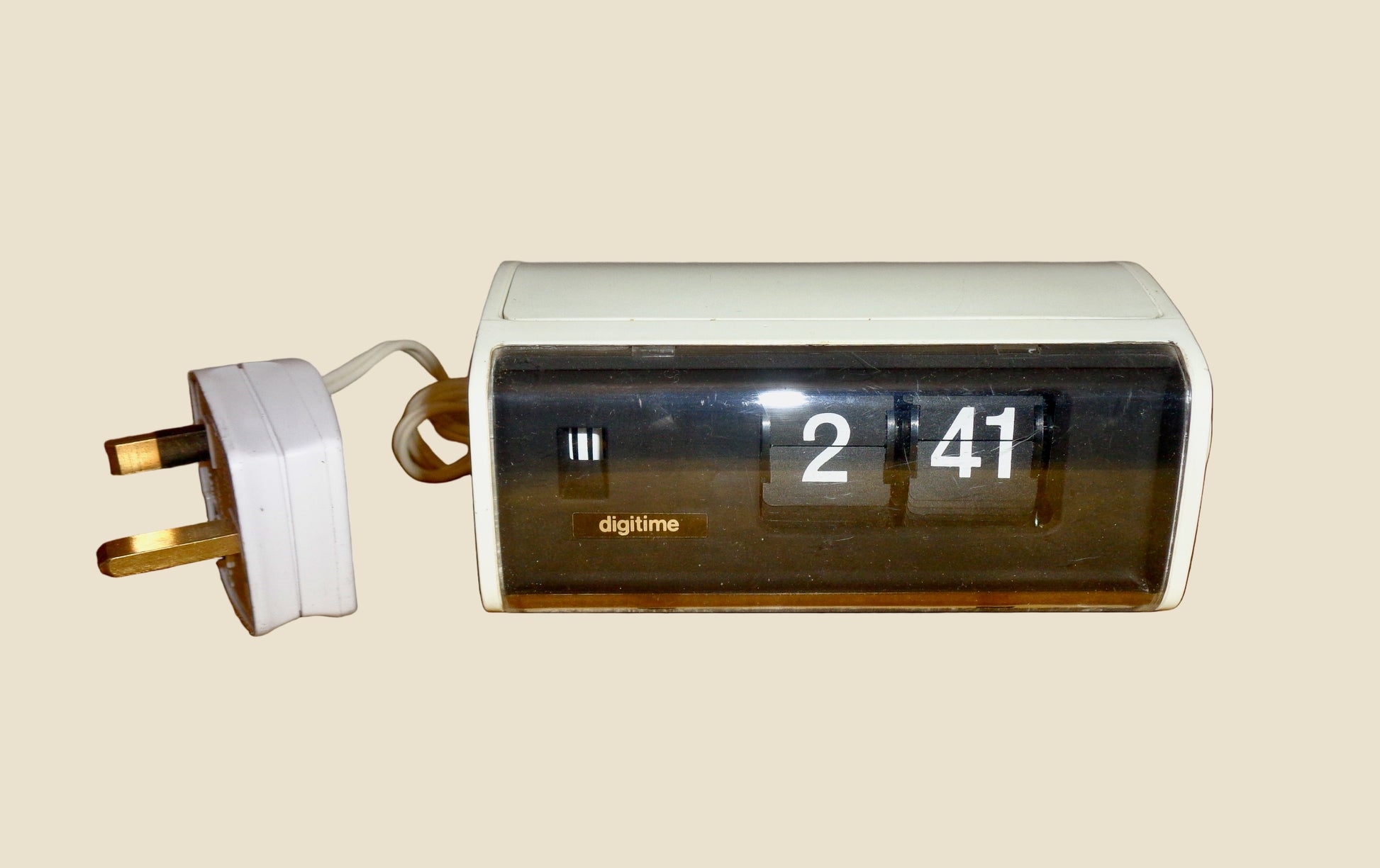 1960s Pifco No.930 Digitime White Flip Clock 200/250V 50Hz