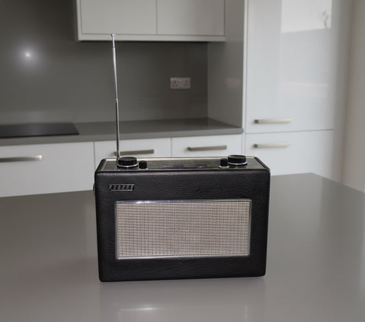 1970s Vintage Hacker Sovereign II RP25B VHF MW LW Radio Only Working On FM