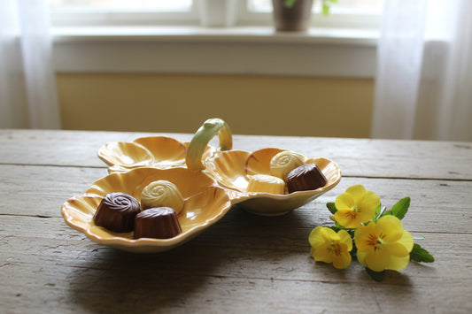 Art Deco Beswick 593 Pansy Triple Dish With Loop Handle