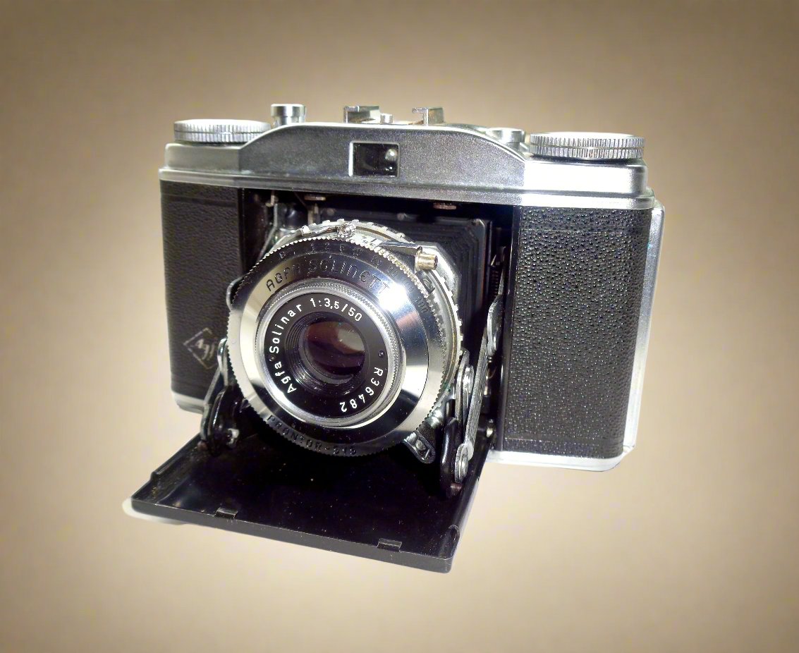 1950s AGFA Solinette II 35mm Folding Camera With Solinar 50mm 1:3.5 Lens And Ever Ready Case