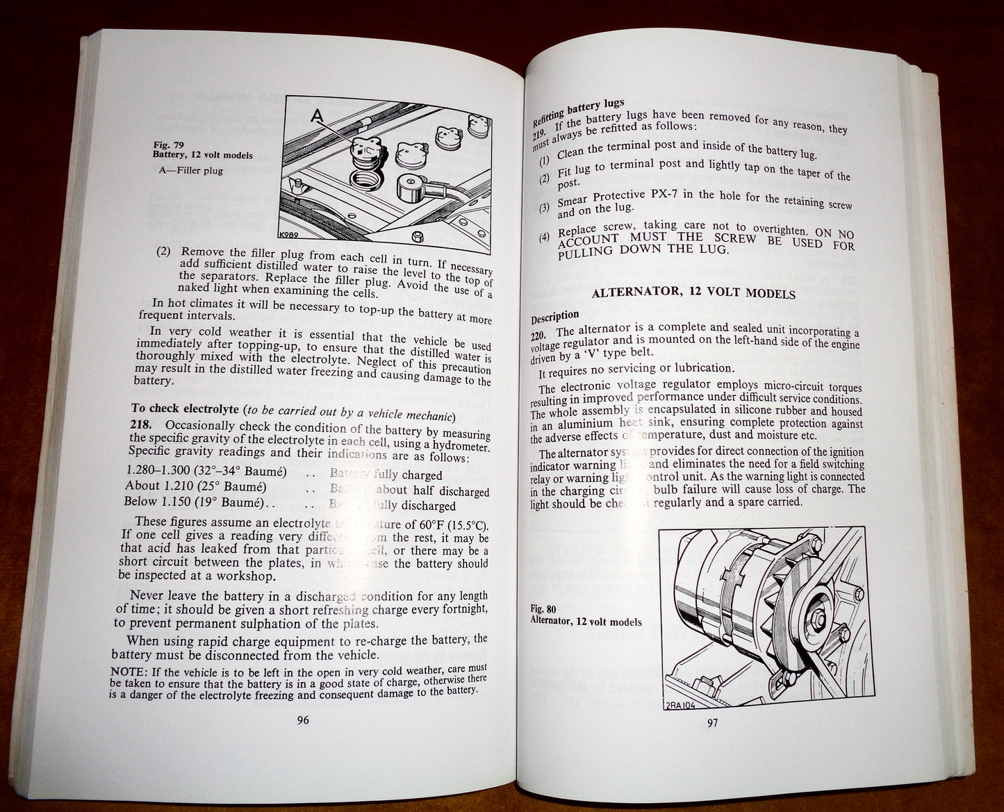 Military Lightweight Landrover Series III User Manual ISBN 1 85520 0155