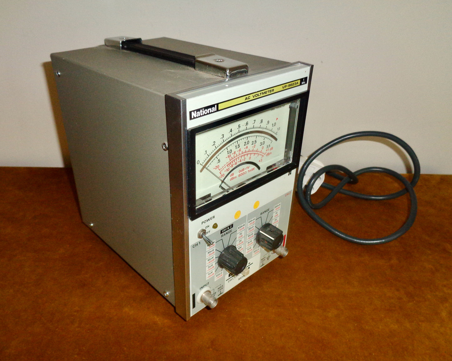 National AC Voltmeter VP9623A 1MHz 2 Channel