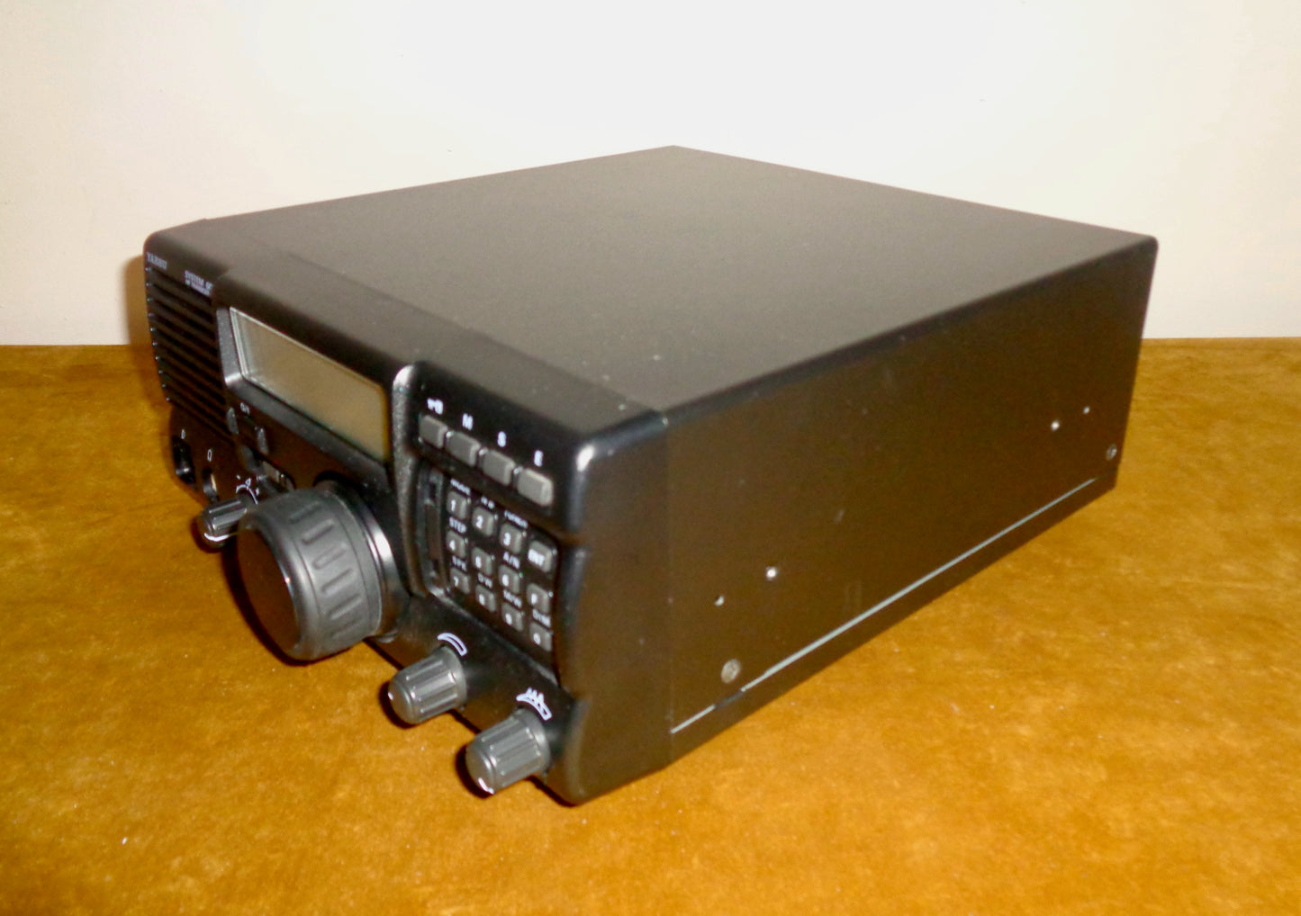 Yaesu System 600 HF Transceiver / FT600 With Leads And MH-31 Microphone