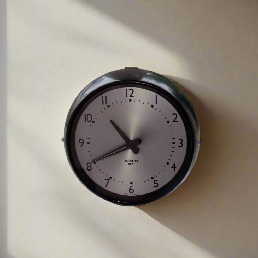 Vintage 9 Inch Chloride Gent Electric Slave Wall Clock