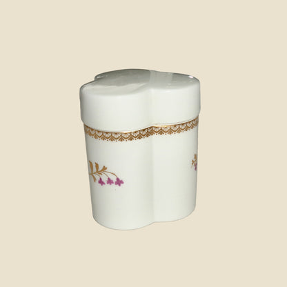 Royal Worcester Bone China Lidded Trefoil / Three Sided Trinket Box 3849