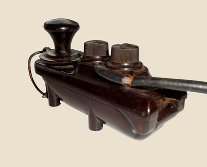 WW2 10F/7741 Type F Bathtub Military Morse Key