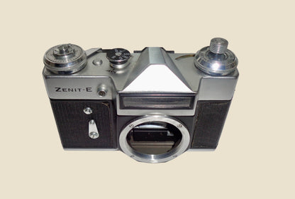 Vintage Zenit E 35mm SLR Film Camera Body With Ever Ready Case