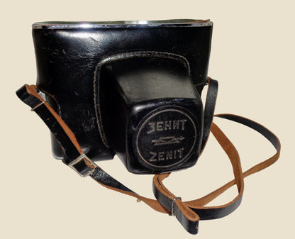 Vintage Zenit E 35mm SLR Film Camera Body With Ever Ready Case