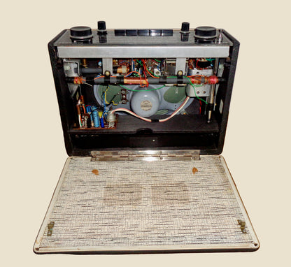 Vintage Hacker Helmsman SW1 SW2 SW3 MW LW Transistor Radio