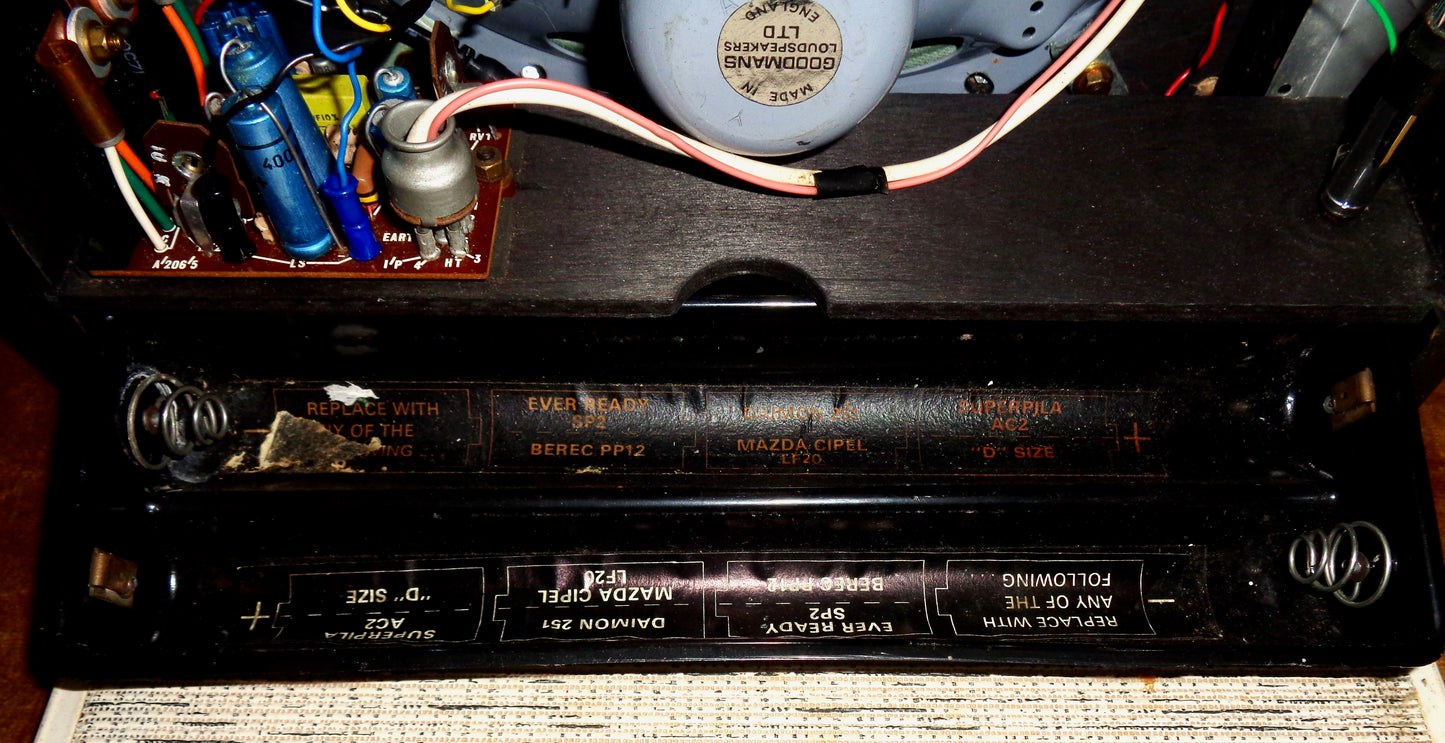 Vintage Hacker Helmsman SW1 SW2 SW3 MW LW Transistor Radio