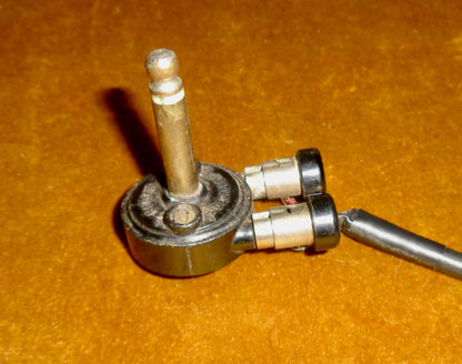 SG Brown Head Phones Type F R2000 Ohms With Bulgin Deckorum Connector