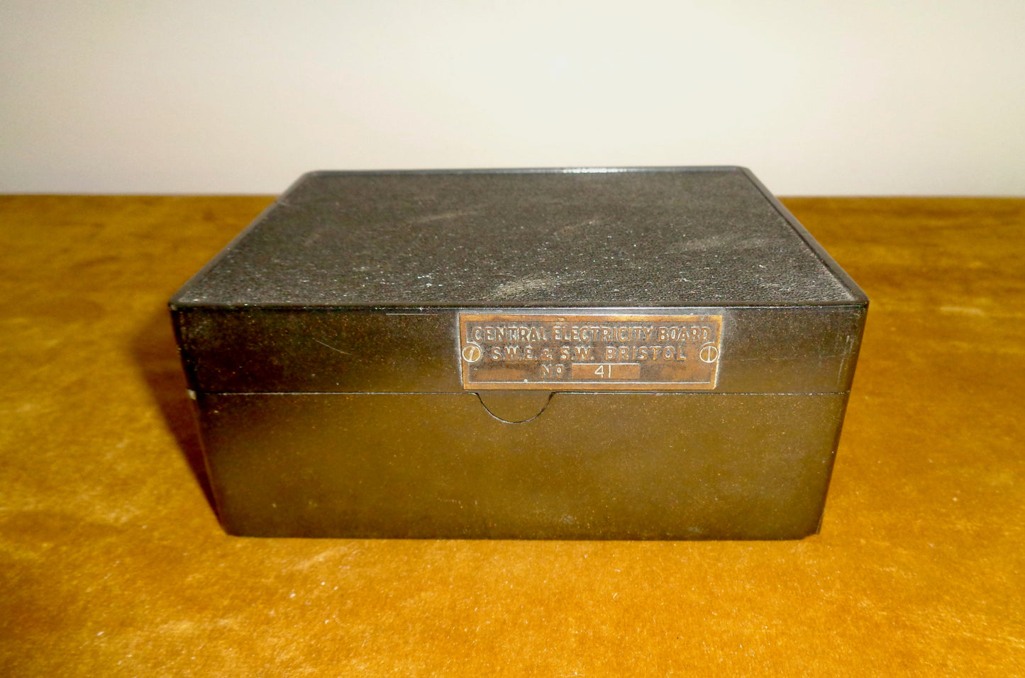 Vintage CEB Ferranti AC Test Set Comprising A Voltmeter & Ammeter In A Bakelite Case