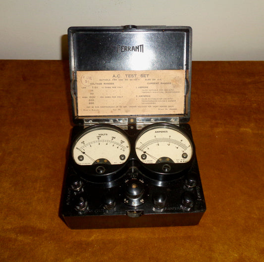 Vintage CEB Ferranti AC Test Set Comprising A Voltmeter & Ammeter In A Bakelite Case