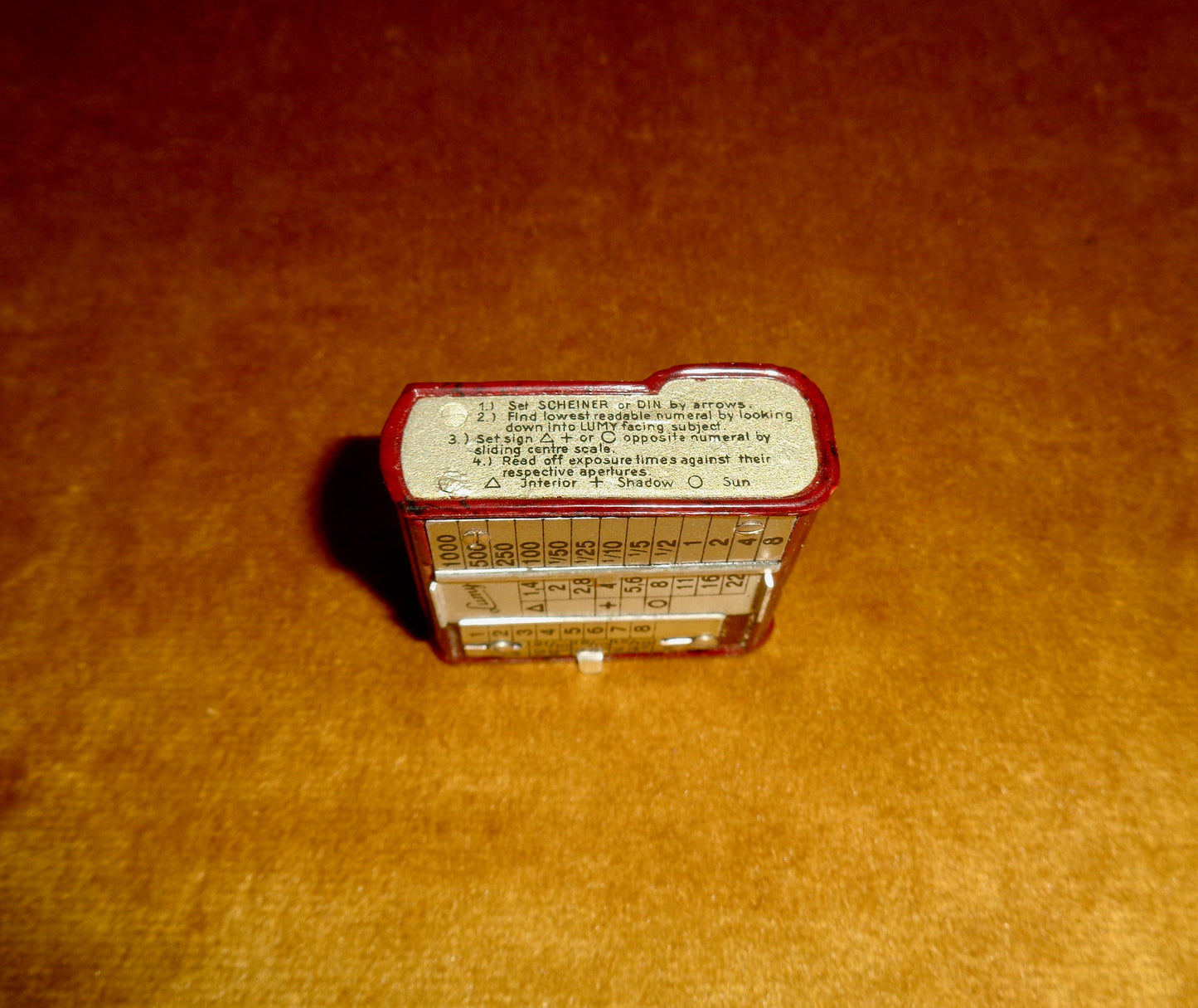 1930s Red Bakelite Lumy Light Extinction Meter In Its Original Box