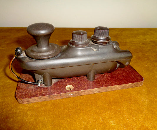 WW2 10F/7741 Type F Bathtub Military Morse Key