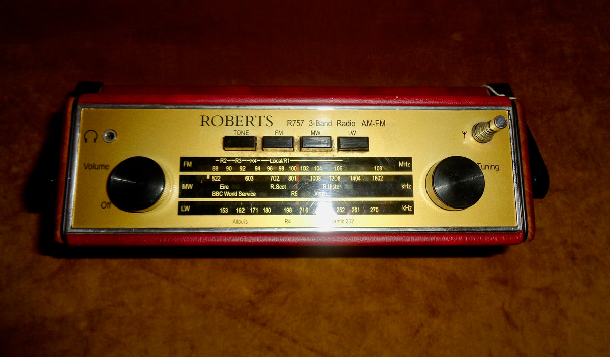 Roberts R727 Red Vintage R757 Roberts Radio With Red Leatherette – Mullard Antiques and ...