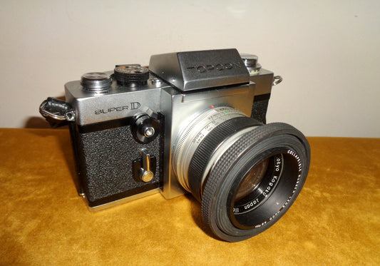 Topcon Super D 35mm Film Camera With f1.8 58mm Tokyo Kogaku RE. Auto Topcor Lens
