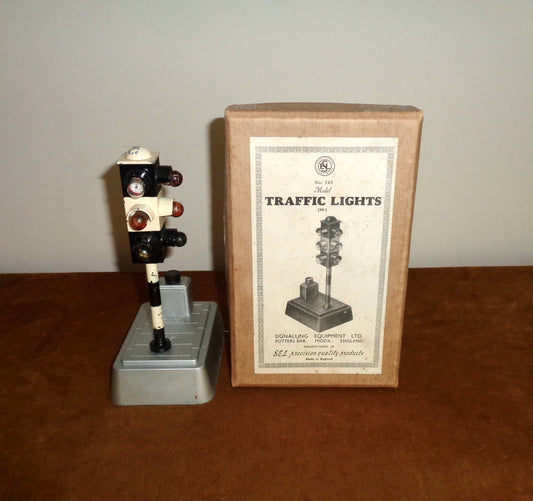 1950s British SEL Metal Battery Operated Traffic Light Toy Model 725 In Its Original Box
