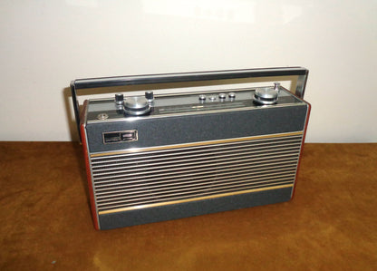 Vintage Roberts R900 MW/LW/FM Dark Grey Portable Transistor Radio