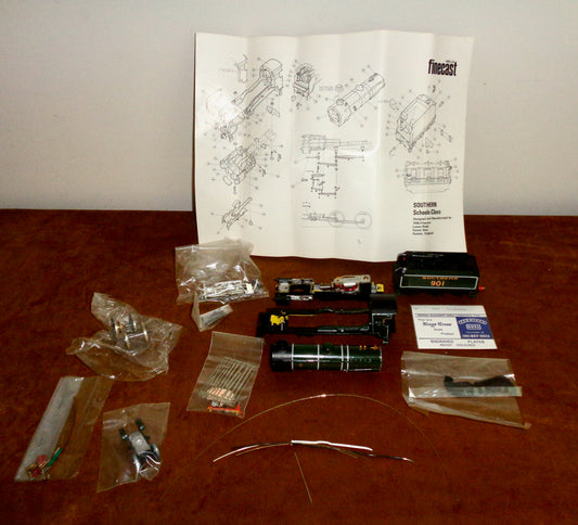 F137 Wills Finecast OO-Gauge Model Kit Southern SR Schools Class Loco & tender