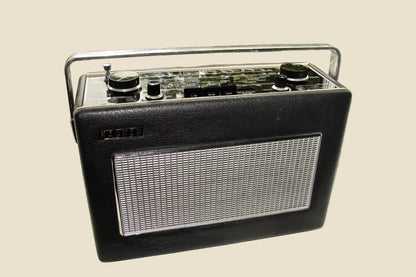 1970s Vintage Hacker Sovereign II RP25B VHF MW LW Radio
