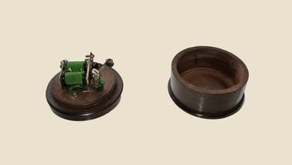 Vintage Wood Cased DC Electric Butler / Servant / Door Bell Buzzer