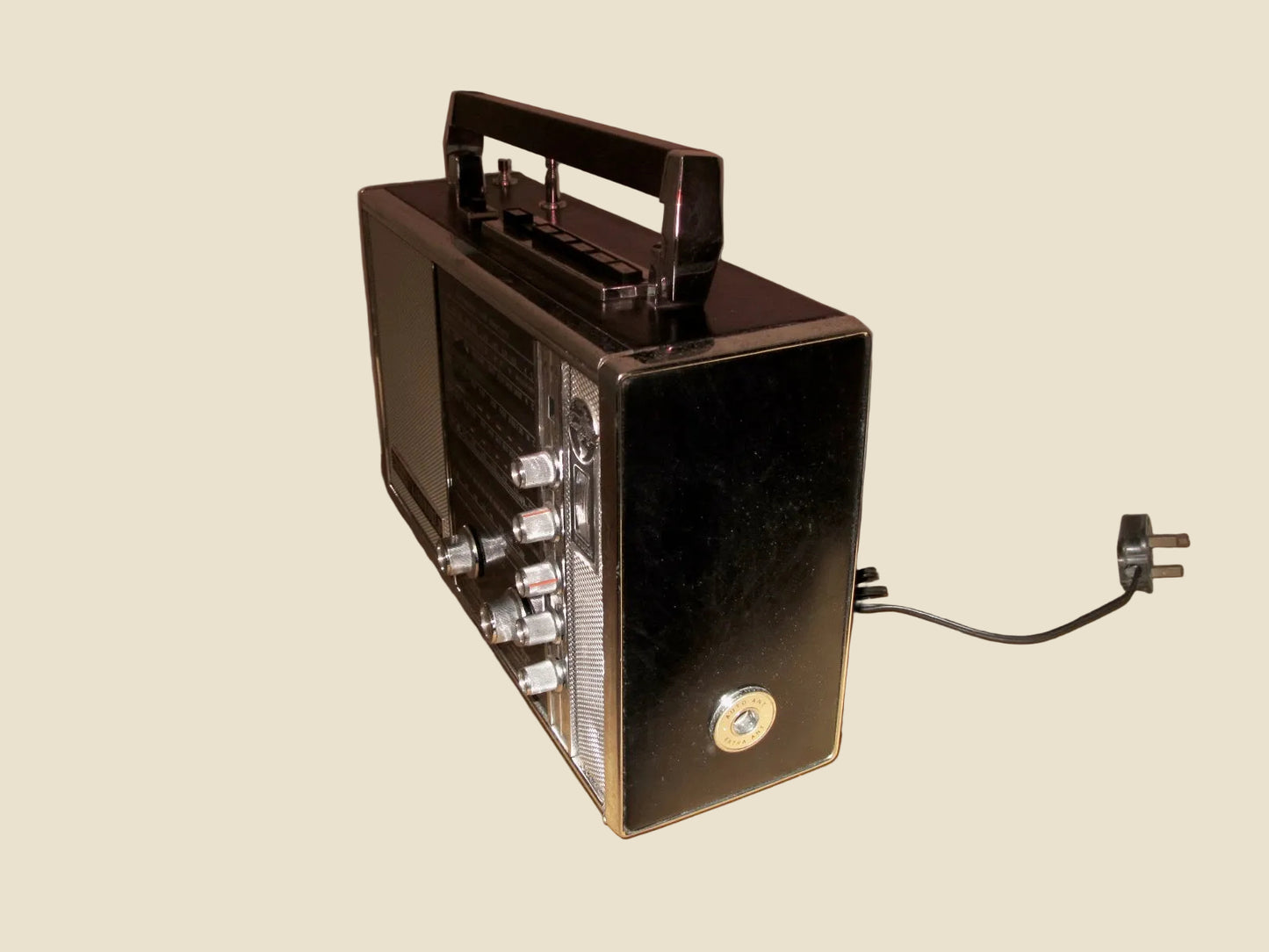 1960s Sanyo Transworld Six Band Transistor Radio 18H 815