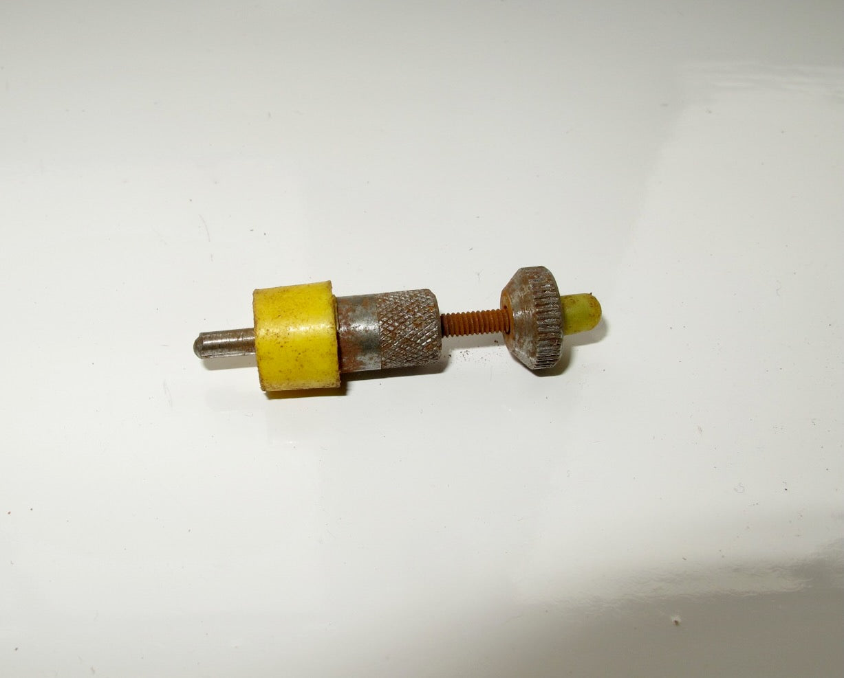 Preowned Bag of Yellow Skinpin Rivet Clamps / Temporary Fasteners 1/8" Diameter