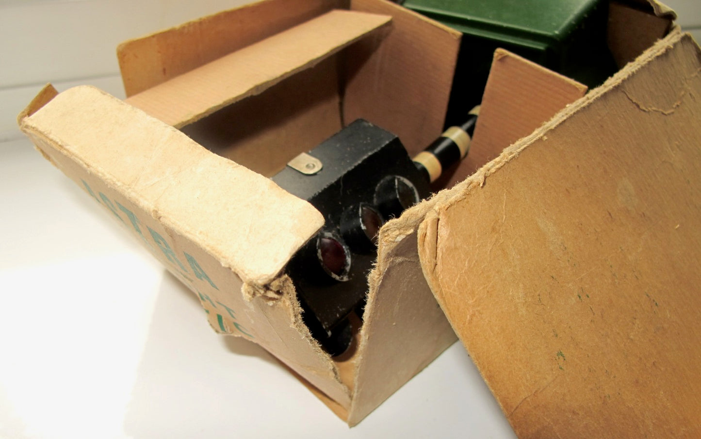 Vintage British ASTRA Metal 6-Light Traffic Signal Toy No.33 In Its Original Box