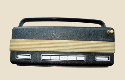 Vintage 1960s Nordmende Transita Deluxe UHF / MW / LW Transistor Radio