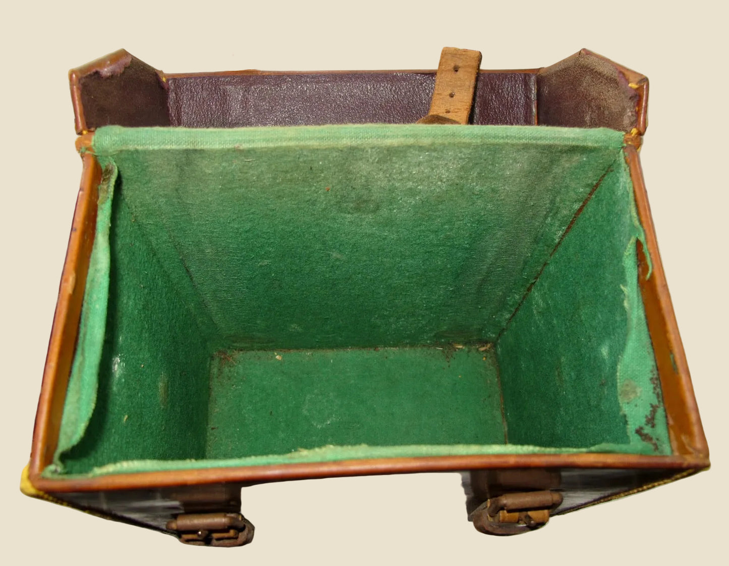 1940s Universal Avometer Model 7 With Tan Leather Transit Case
