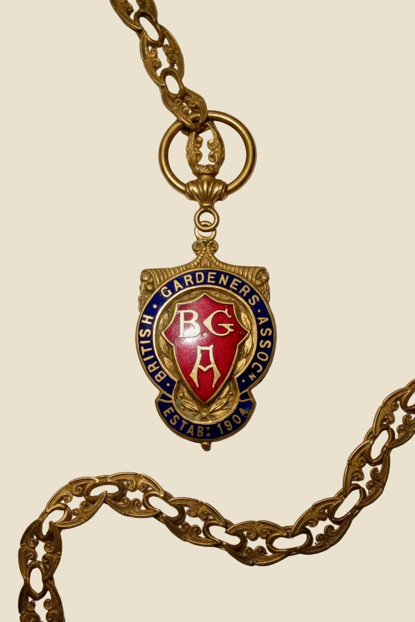 Vintage British Gardeners Association BGA Gilt Brass And Enamel Badge