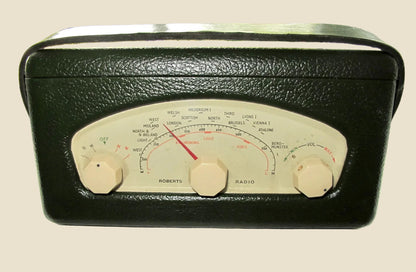 1950s Vintage Green Roberts R66 2 Waveband Valve Radio
