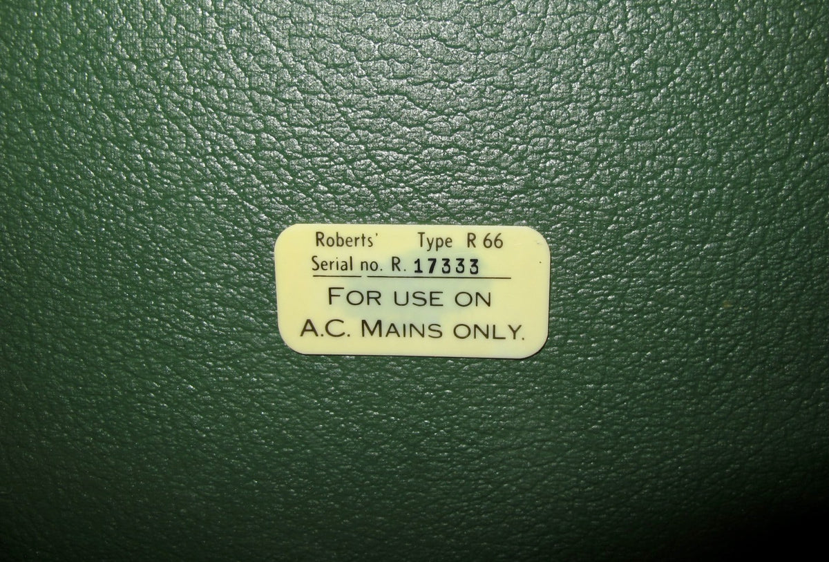 1950s Vintage Green Roberts R66 2 Waveband Valve Radio