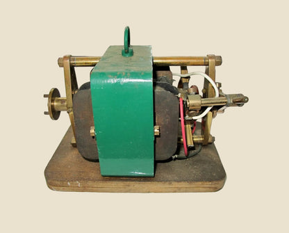 Vintage Small Scale Electric Motor / Dynamo Mounted On A Wood Base