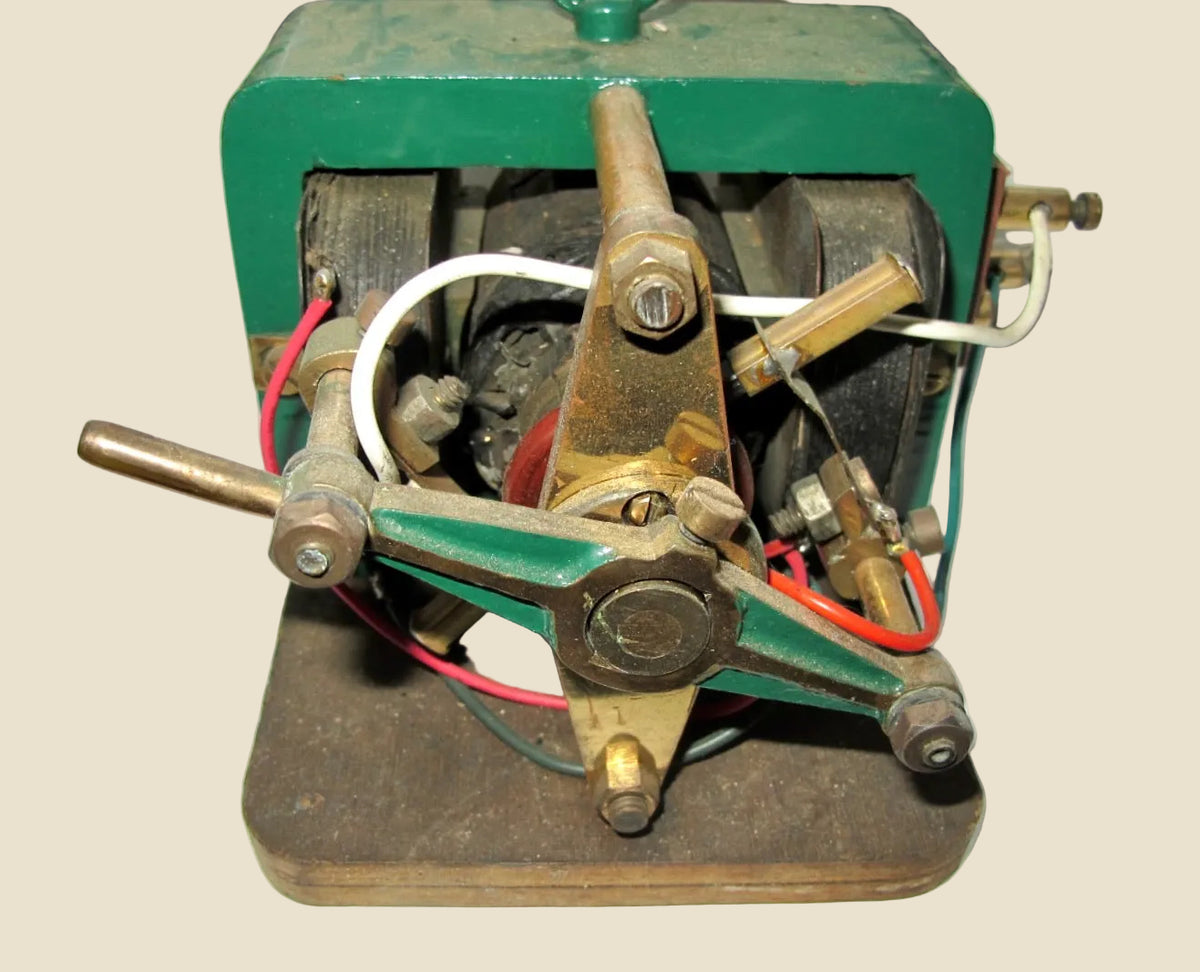 Vintage Small Scale Electric Motor / Dynamo Mounted On A Wood Base