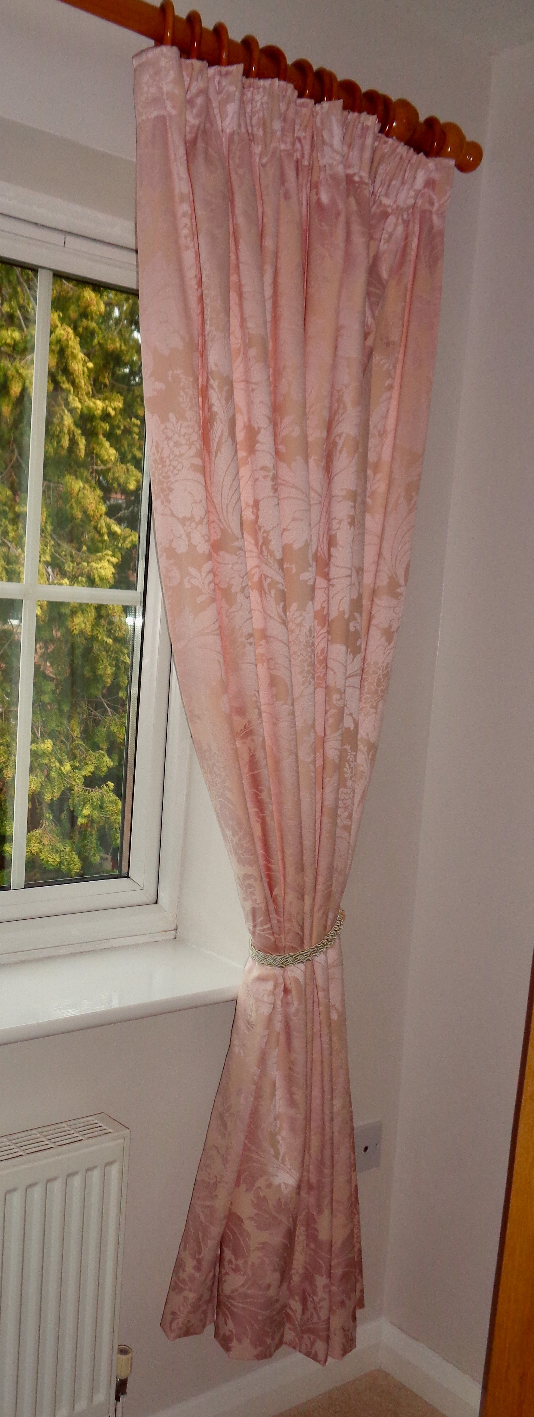 Preowned Sanderson Pink And Beige Pencil Pleat Jacquard Floral Curtains 90x72 