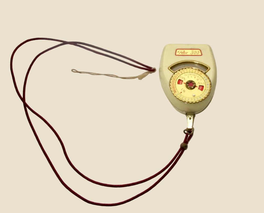 Vintage 1960s Rex 300 White Plastic Light Exposure Meter