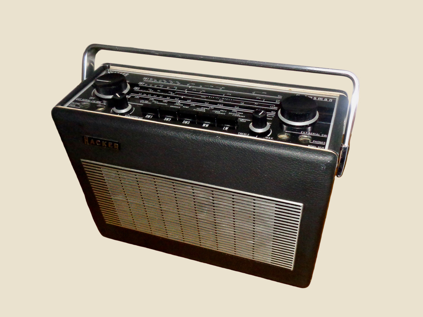 Vintage Hacker Helmsman SW1 SW2 SW3 MW LW Transistor Radio