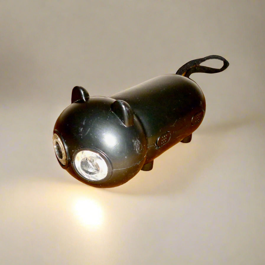 Vintage Kikkerland FL08 Novelty Cat Hand Powered Pocket Torch