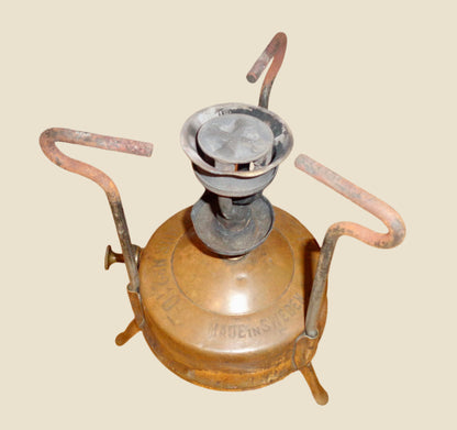 Vintage Primus No.210 Portable Paraffin Picnic / Camping Stove In Its Original Tin Case