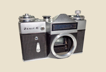 Vintage Zenit E 35mm SLR Film Camera Body With Ever Ready Case