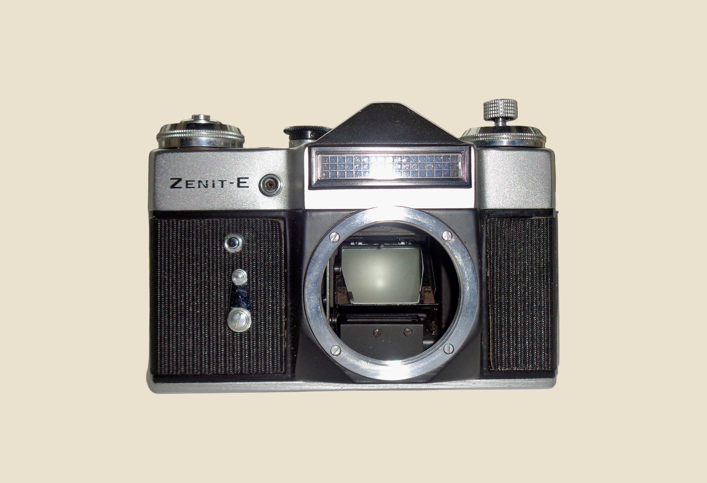 Vintage Zenit E 35mm SLR Film Camera Body With Ever Ready Case