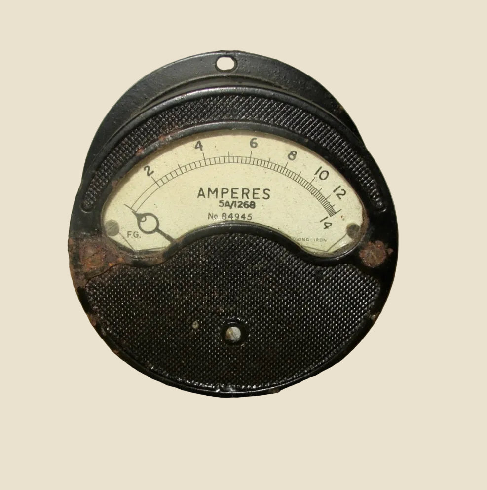 WW2 Air Ministry Ammeter 5A/1268 In A Cardboard Box. Approx. 5 Inch Diameter