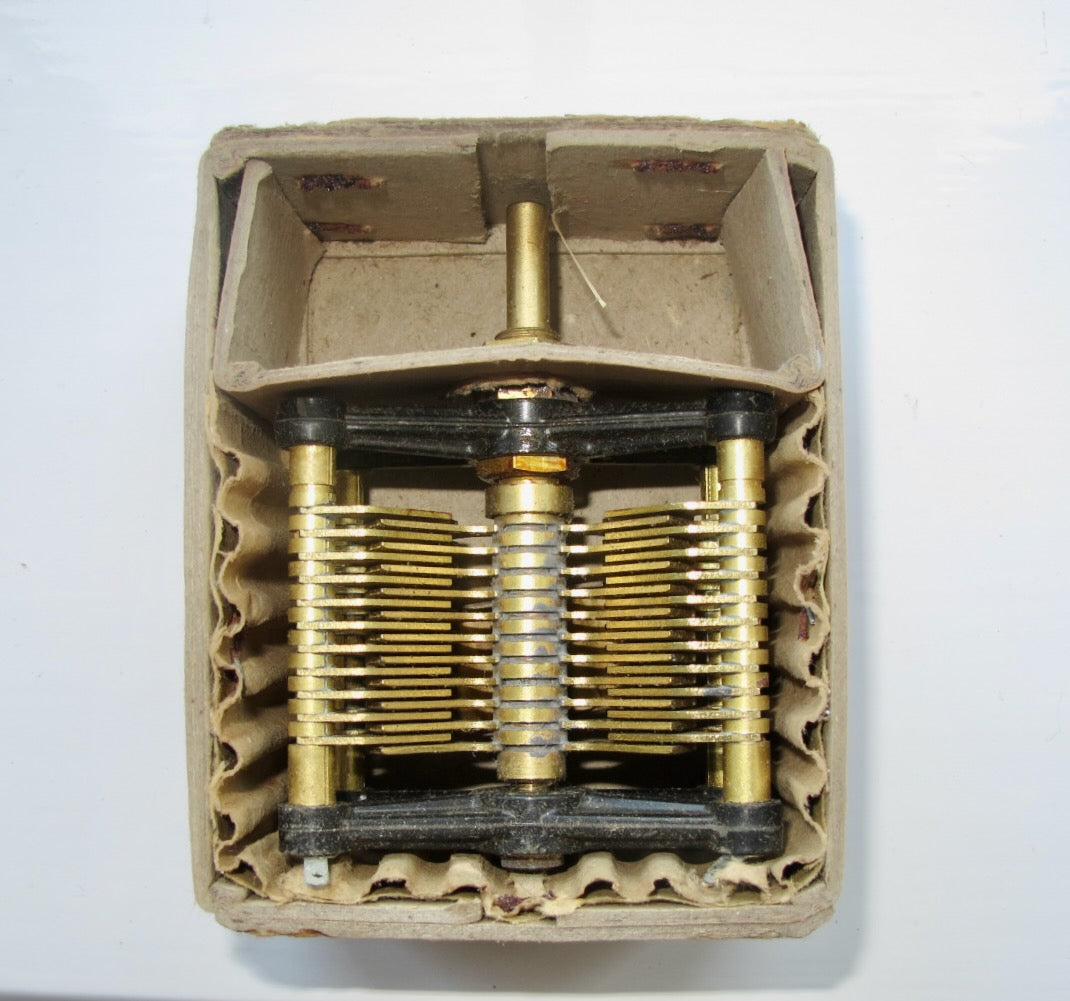 WW2 Air Ministry Boxed Eddystone Reference 339 Split Stator Condenser AM 10C/894