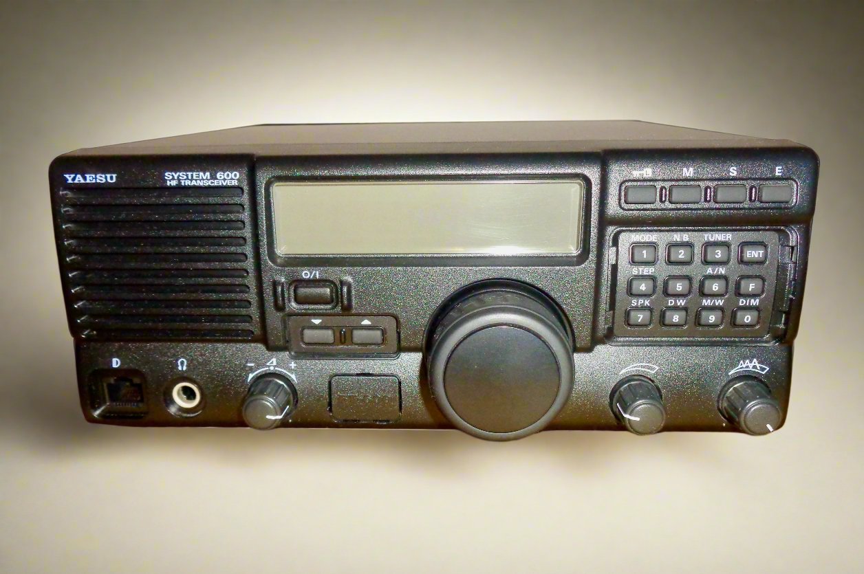 Yaesu System 600 HF Transceiver / FT600 With Leads And MH-31 Microphone