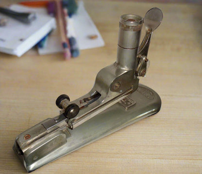 1930s Vanguard Auto Desk Stapler