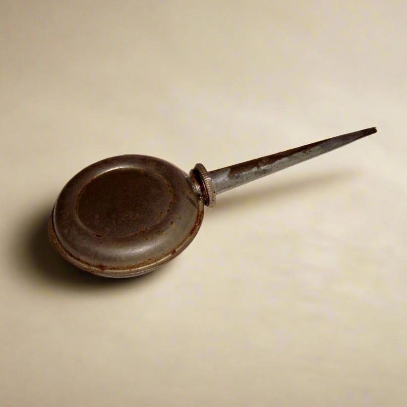 Vintage 1940s Bellows Oil Dripper