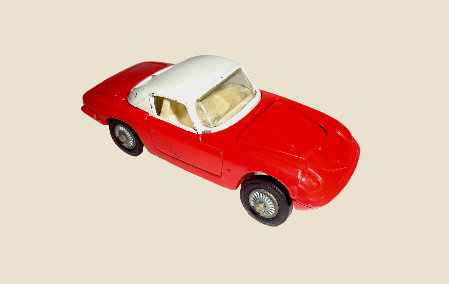 Corgi Toys Model 319 Lotus Elan S2 Hardtop Coupe In Red and White