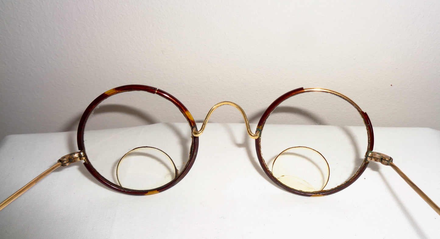 Antique Windsor Round Reading Glasses In Their Original Case